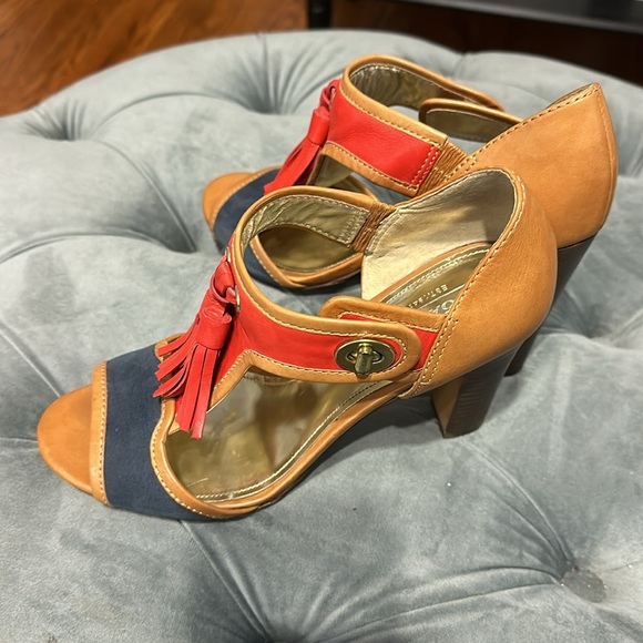 COACH tan, red and blues in EXCELLENT CONDITION. - Picture 3 of 6